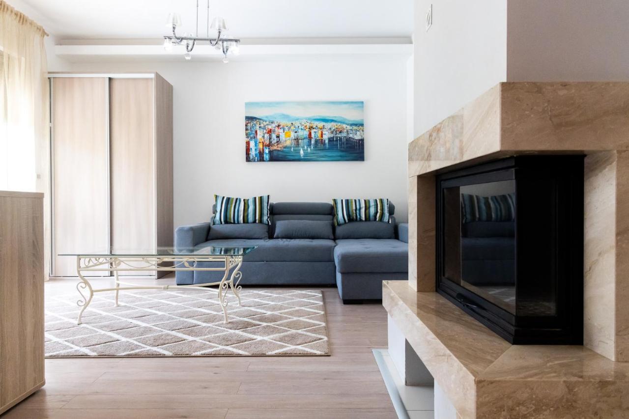 Green Garden Apartment